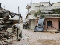 Atina'da selde yaşamını yitirenlerin sayısı artıyor