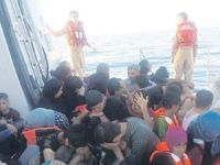 Dikili açıklarında 152 kaçak göçmen yakalandı