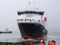 FMEL, çift yakıtlı feribotu suya indirdi