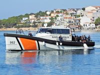 Çeşme'de 65 kaçak göçmen yakalandı