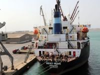 Birleşmiş Milletler'e ait gıda yardımı taşıyan ilk gemi Yemen'e ulaştı