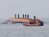 Güney Kore'de yakıt ikmal gemisiyle tekne çatıştı, 13 ölü!