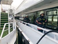 Eminönü'nde yolcu teknesinin kazan dairesinde yangın çıktı