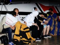 Bodrum'da sürat teknesinde 31 kaçak göçmen yakalandı