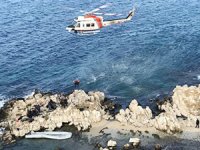 İzmir'de kaçak göçmenler kayalıklarda mahsur kaldı