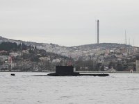 Türk denizaltısı İstanbul Boğazı'ndan geçti