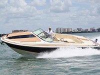 Chris-Craft, CNR Avrasya Boat Show'da iki modelini görücüye çıkarıyor