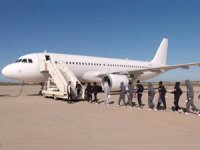 Afrikalı göçmenler ülkelerine geri döndü