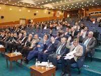 “Kendimizi bir kişinin menfaatine teslim edecek durumumuz yok”