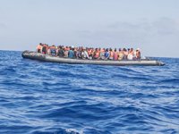 Libya açıklarında 100 kişiye yakın sığınmacı kayboldu