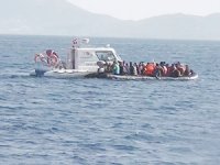 Balıkesir'de 17 kaçak göçmen yakalandı
