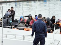 İzmir'den Sakız Adası'na geçmek isteyen göçmenler yakalandı