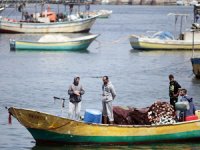 İsrail, 2 Filistinli balıkçıyı gözaltına aldı