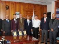 BOTAŞ, yüzer depo projesinde emeği geçenlere plaket verdi