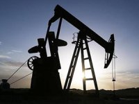 Katar ve BAE, petrol üretimi için imtiyaz anlaşması yaptı