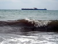 Marmara Denizi'nde poyraz ulaşıma engel oldu