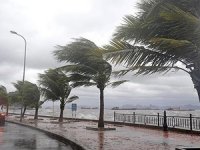 Mersin'de fırtına nedeniyle balıkçılar denize açılmadı