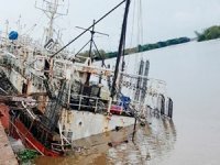 REYES DEL MAR 2’ iskelede alabora oldu