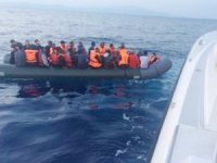 Dikili açıklarında 49 kaçak göçmen yakalandı