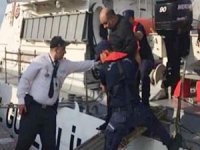 İzmir'de botla açıldığı denizde sürüklenen kişi kurtarıldı