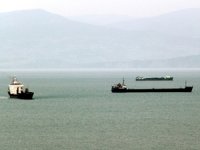 Hava koşulları nedeniyle yük gemileri Sinop Limanı'na demirledi