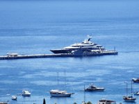 Mega yatlar, Bodrum açıklarına demirledi