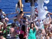 Marmaris'te yüksek müzik ve köpük partisi yasaklandı