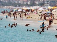 Alanya'da Ramazan ayında sahiller turistlere kaldı