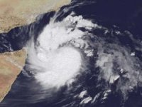 Sokotra Adası'nda yedi gemi kasırga nedeniyle battı