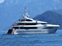 Lüks yatlar, Marmaris Limanı'nda yakıt ikmali yaptı