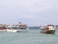 Ayvalık'ta tekne turları yoğun ilgi gördü