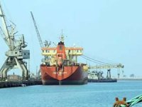 Hudeyde Limanı’nda gemi geçişi sürüyor