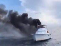 ABD'de balıkçı teknesi alev alev yandı