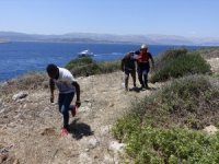 Boğaz Adası'nda mahsur kalan göçmenler kurtarıldı