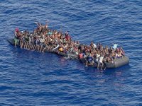 Libya açıklarında 156 göçmen kurtarıldı