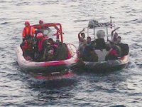 Kuşadası açıklarında 44 kaçak göçmen yakalandı