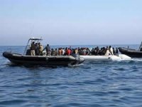 Libya açıklarında 141 kaçak göçmen kurtarıldı