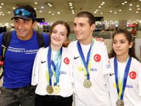 Avrupa Paralimpik Yüzme Şampiyonası'na katılan yüzücüler yurda döndü