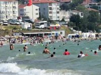 Tekirdağ'da tatil nedeniyle sahiller doldu