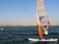 Vanlı yelkenciler eğitimlerine ara vermeden devam ediyor