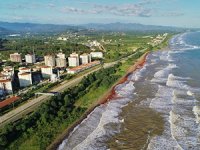 Ordu’da ürkütücü görüntü, sahil kızıla büründü!