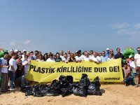 Kilyos sahilinde onlarca torba çöp toplandı