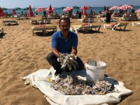 Sahilden kova kova sigara izmariti topladılar