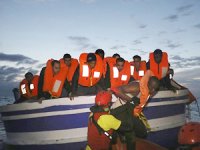 Libya açıklarında 11 kaçak göçmen kurtarıldı