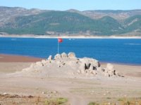 Tekneyle gidilebilen kayalık ortaya çıktı