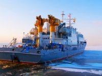 Rus askeri dalgıçlar, 416 metre dibe iniş yaparak rekor kırdı