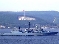 'FGS Lubeck' isimli Alman savaş gemisi, Çanakkale Boğazı'ndan geçti