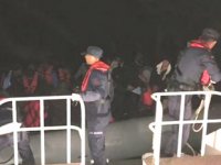 Dikili ve Seferihisar'da 111 kaçak göçmen yakalandı