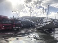 Marmaris'te hortum önüne geleni yıktı, geçti