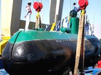 İran, iki denizaltıyı donanma filosuna kattı
